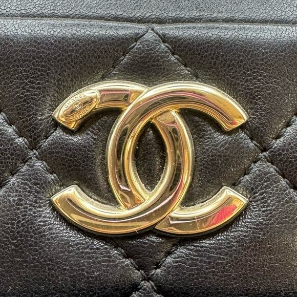 Chanel Lambskin Quilted Medium Trendy CC Bowling Bag Black Gold Hardware +Box - Picture 8 of 16